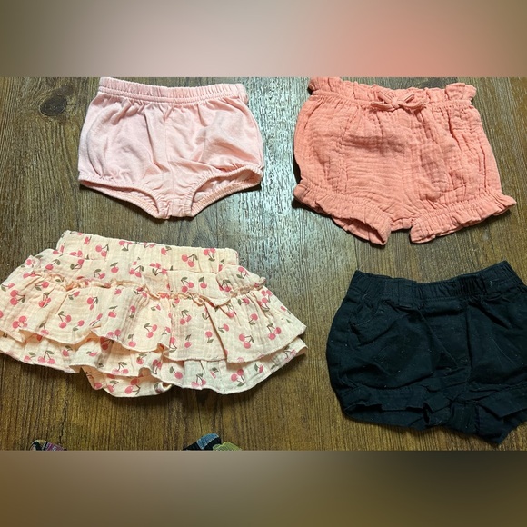 Shorts and Skirts - Picture 2 of 9